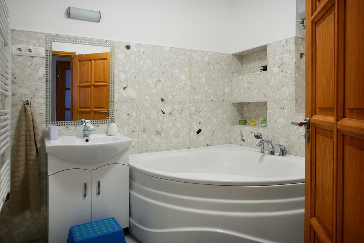 Ecomfort Apartment Kecskemét المظهر الخارجي الصورة
